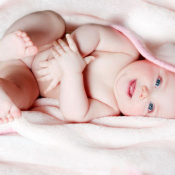 Babyfoto - Das kleine gutgelauhnte Baby