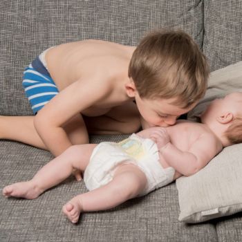 Fotosession - Ein Küsschen für den Bruder