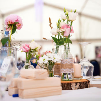 Hochzeit - Zelt - Tisch