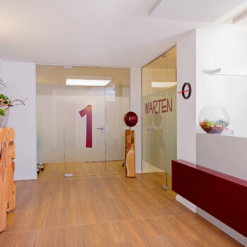 Praxis Silvia Wischniewski - Eingangsbereich Praxis Silvia Wischniewski - Eingangsbereich