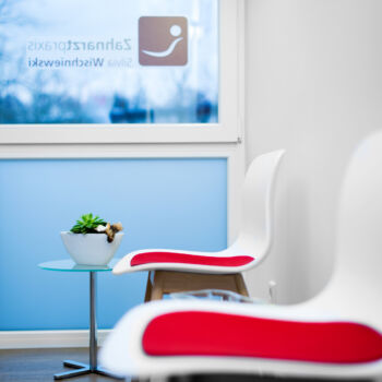 Praxis Silvia Wischniewski - Wartebereich Praxis Silvia Wischniewski - Wartebereich