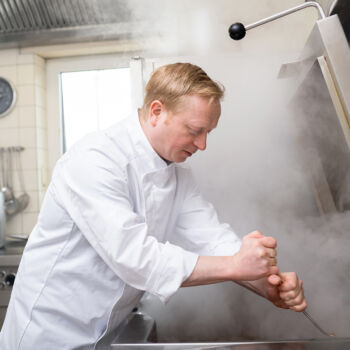 Chefkoch Henning Buchmann - Dampfendes Essen Chefkoch Henning Buchmann - Dampfendes Essen