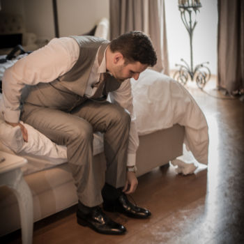 Hochzeit - Schloss Gartrop - Das Ankleiden - Die Schuhe Hochzeit - Schloss Gartrop - Das Ankleiden - Die Schuhe