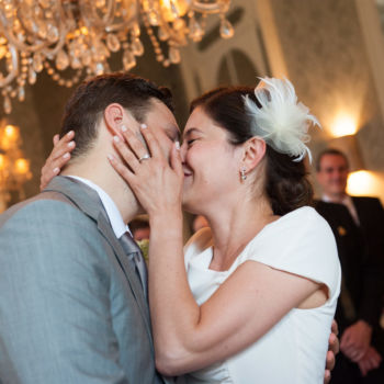 Hochzeit - Schloss Gartrop - Brautpaar - Der Kuss