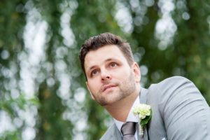 Hochzeit - Schloss Gartrop - Der Bräutigam Outdoor